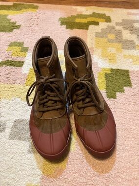 L.L. Bean Women's Lace-Up Bar Harbor Duck Boots in Brown and Rust